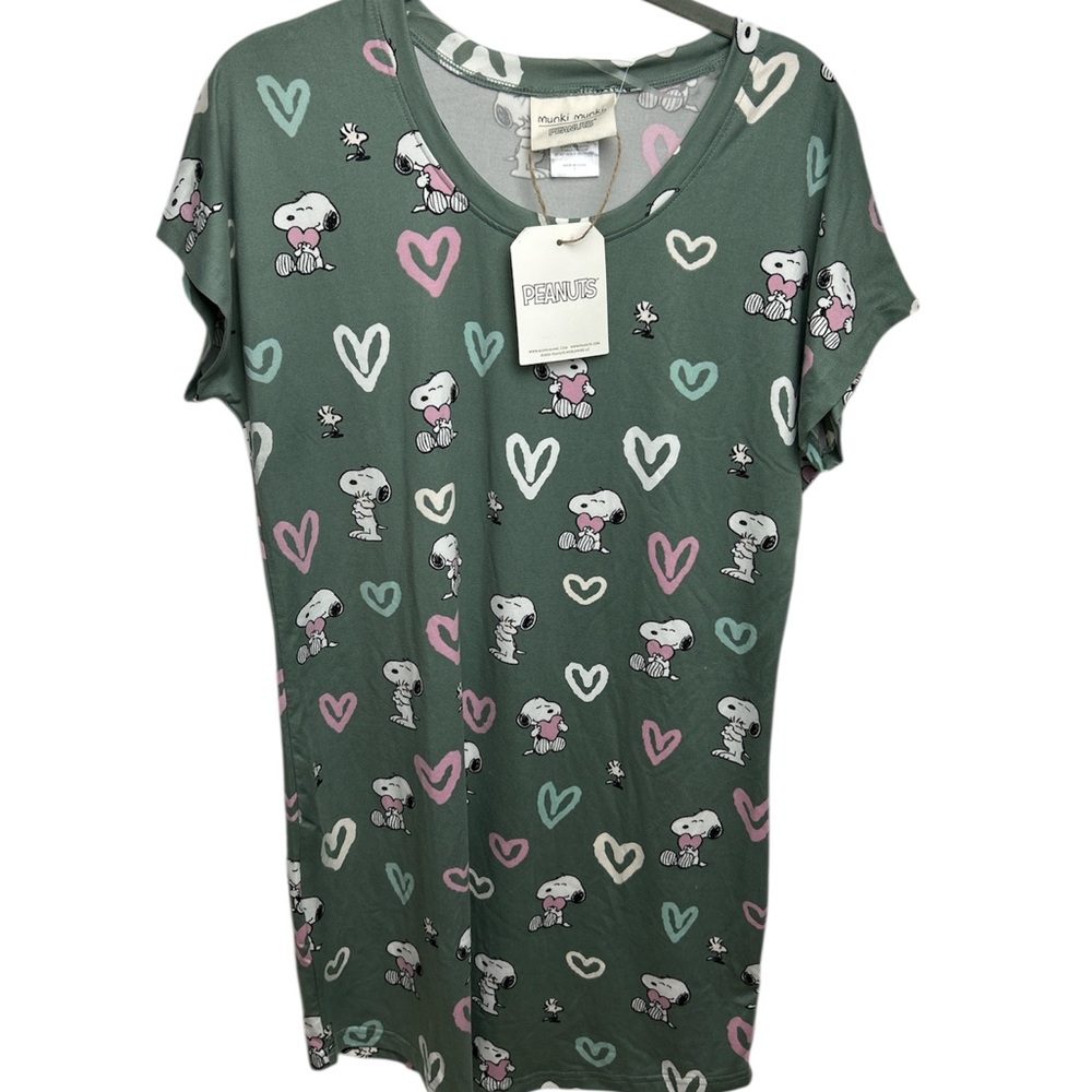 munki munki Snoopy and Hearts Nightshirt, size S, NWT!
